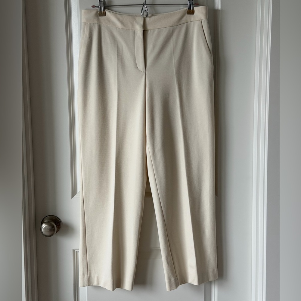 Express High Rise Straight Ankle Cropped 67% Rayon Soft Cream Women's Pants - M